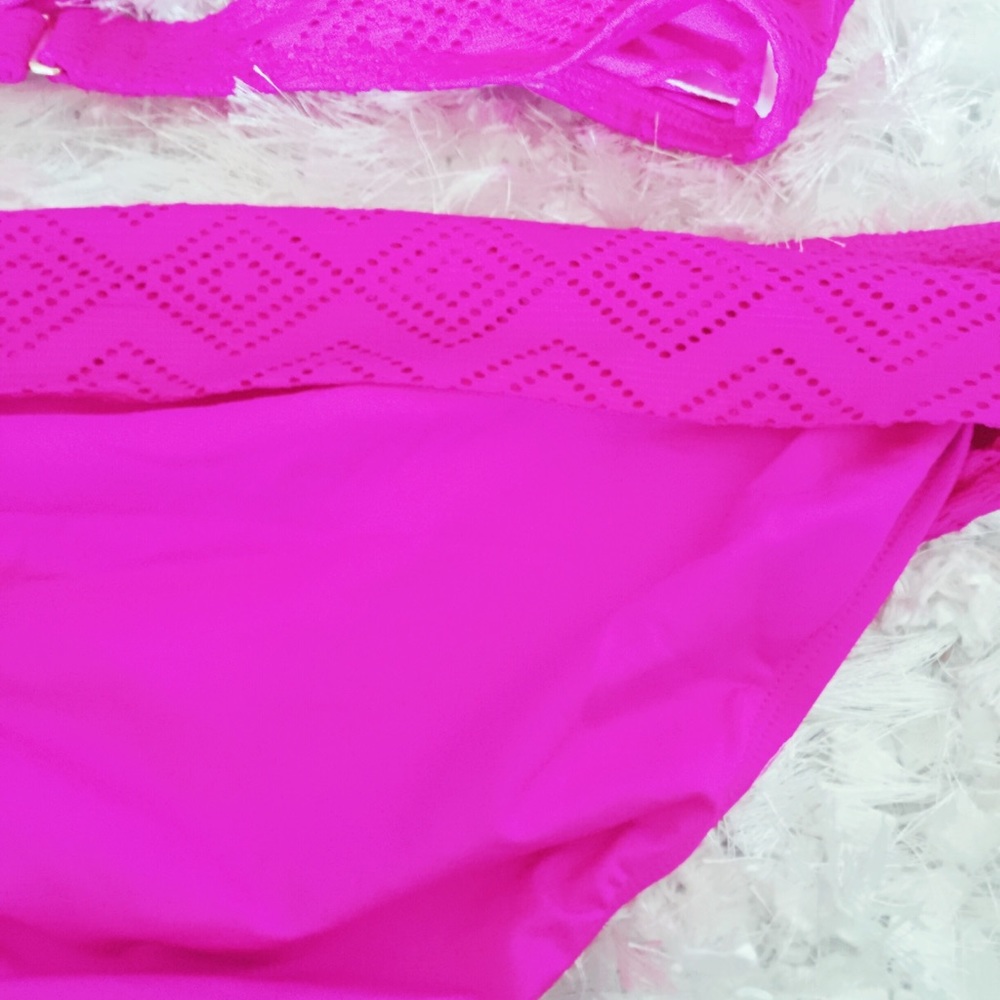 Crochet Hot Pink Bikini Apt. 9 Large - Picture 4 of 4